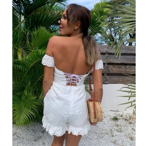 White Broderie Anglaise Lace Short Sleeve Off Shoulder Frill Hem Romper Playsuit - Picture 7 of 14